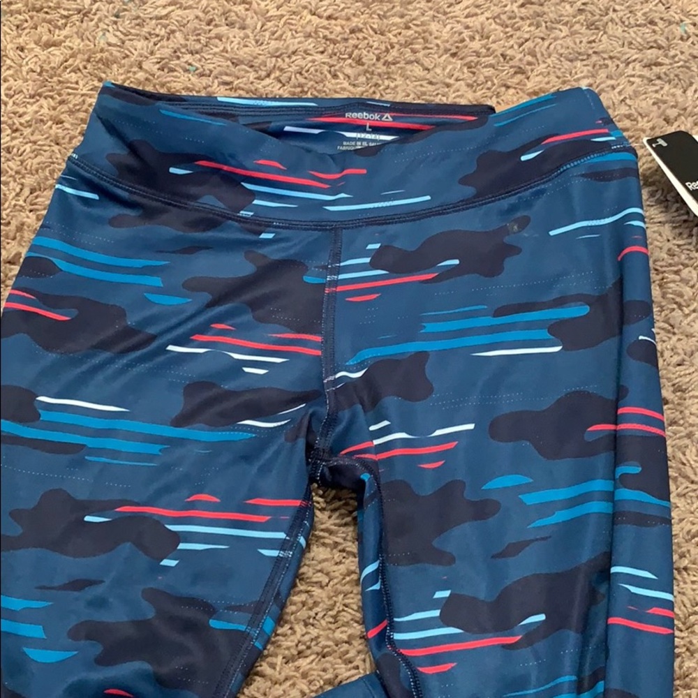Reebok capris - Picture 3 of 3